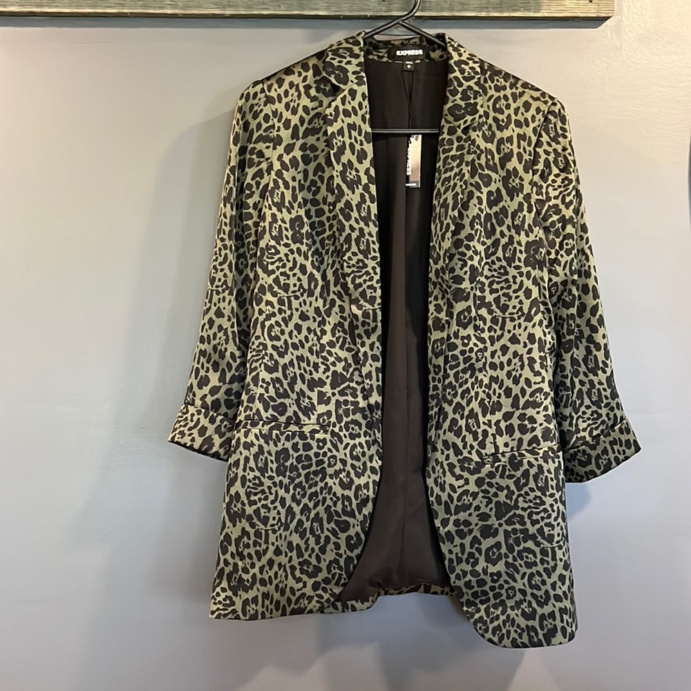 Leopard print blazer